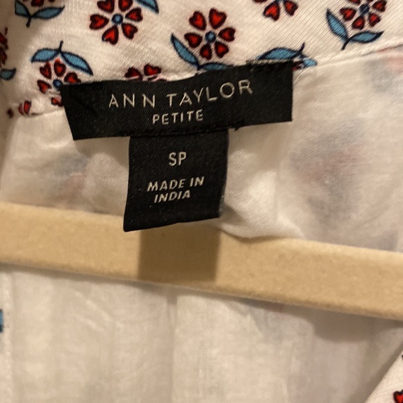 White orint ruffle dress  3/4 sleeve lined never worn - Picture 3 of 6